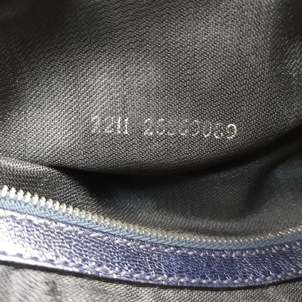 FENDI Vintage Baguette Navy Blue Suede Leather - Picture 10 of 10